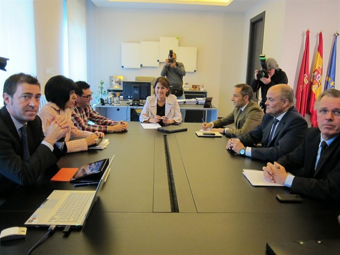 Reunión de UPN y PSN en el Palacio de Navarra para abordar el TAP