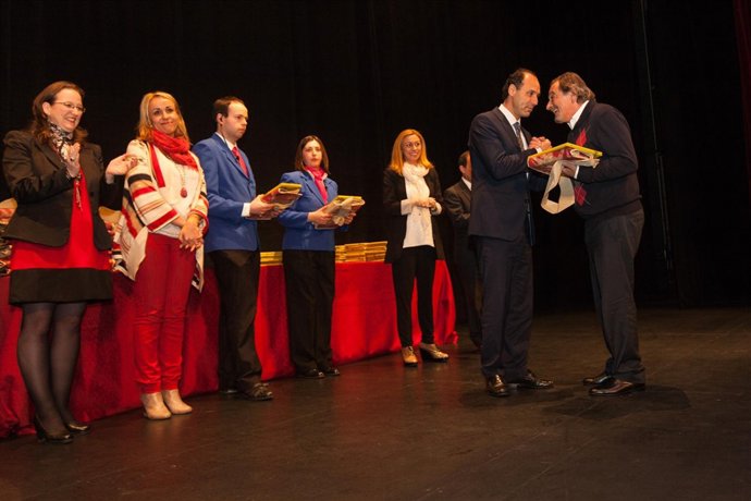 Acto con empleados públicos jubilados de la Administración del Gobierno regional