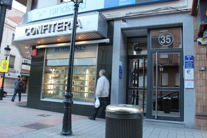 CONFITERIA, PEQUEÑO COMERCIO