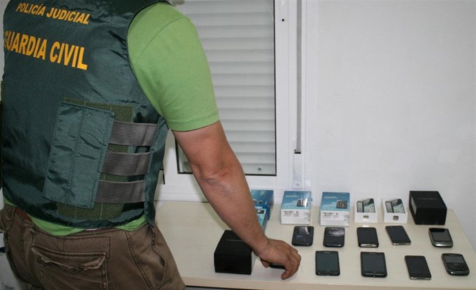 Detenidas seis personas por el robo de móviles de alta gama