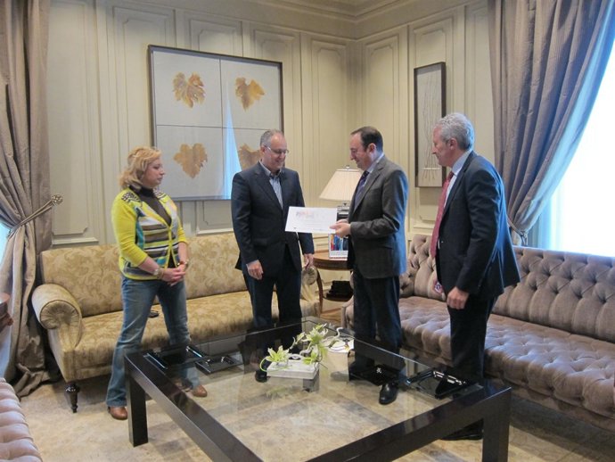 Entrega del premio 'Ciudadano Europeo' del mes de mayo