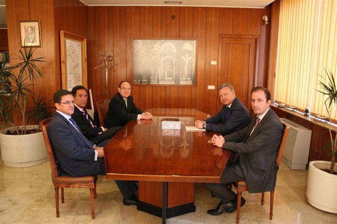 Un momento de la reunión en la Subdelegación del Gobierno