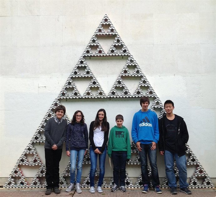 Los integrantes de los tres equipos mejor clasificados.