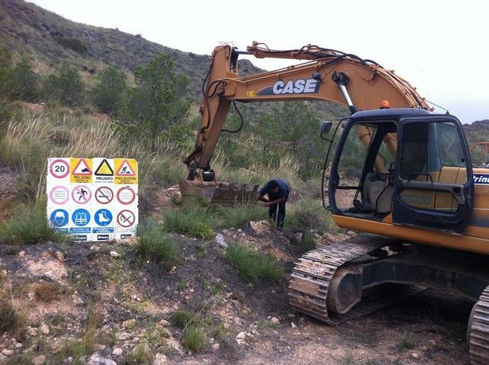 Obras para restituir tuberías de los trasvases
