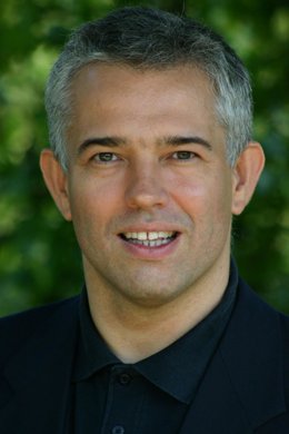 Christoph Campestrini dirige a la ROSS en la clausura de temporada