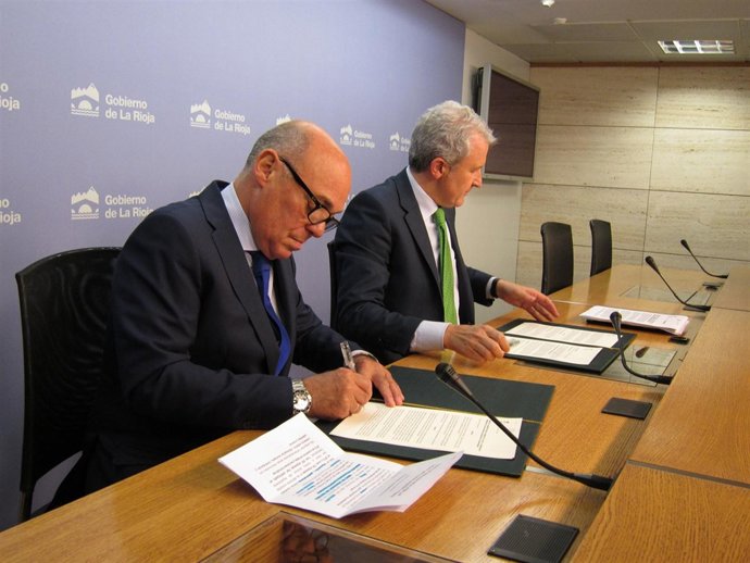 Firma convenio Gobierno y FER