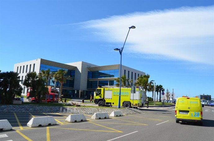 Simulacro de evacuación del edificio de la Autoridad Portuaria de Tarragona