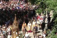 El arzobispo de Toledo señala que no está dispuesto a que aquellos que tengan más medios económicos sean más favorecidos