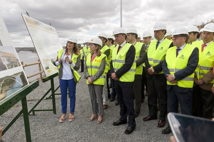 La ministra de Fomento visita las obra del Ave a Extremadura