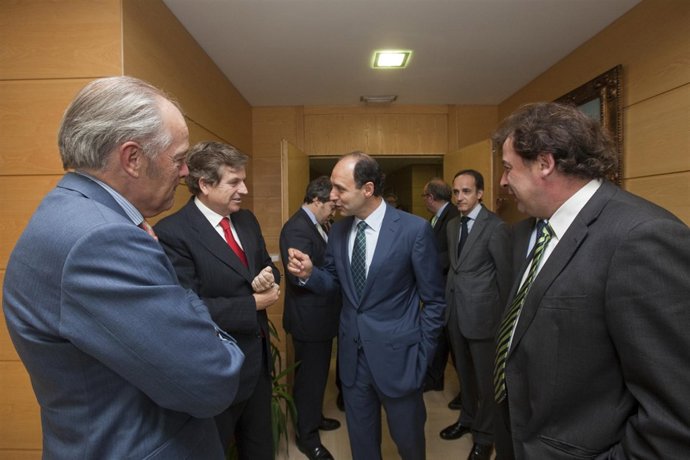 Recepción previa a la firma del acuerdo entre Adif y el Banco Santander