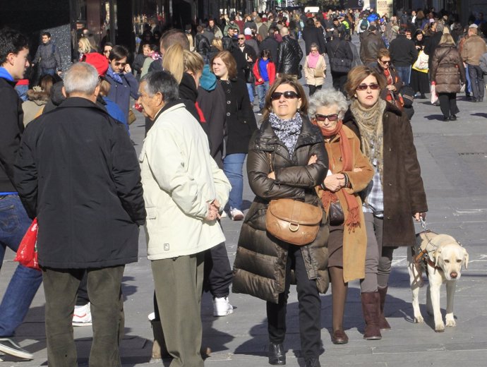 Recursos De Gente Por La Calle