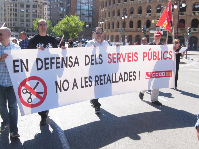 Manifestación en defensa de los servicios públicos