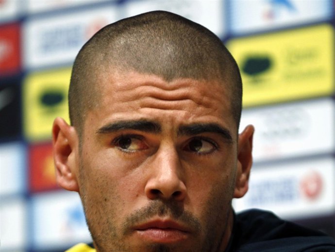 Víctor Valdés en rueda de prensa