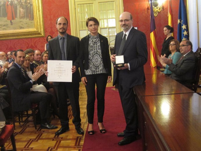 Medalla de Oro de la Comunidad