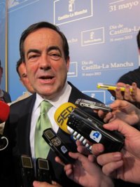 Bono apuesta por "hacer evolucionar el sistema" hacia una mayor cercanía con ciudadanos o estará "en peligro"