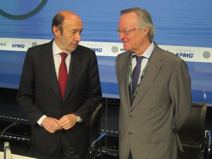 Alfredo Pérez Rubalcaba (PSOE) y Josep Piqué (Círculo)