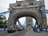 Sanz encabeza un viaje institucional a Londres para promocionar junto a la Embajada de España la cultura y vino de Rioja