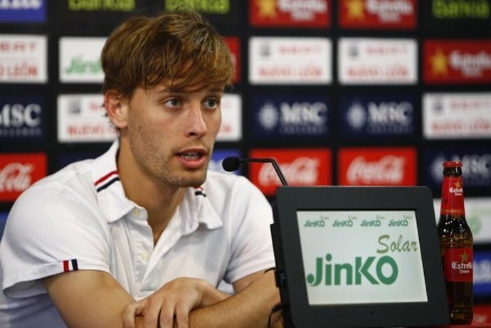 Sergio Canales en rueda de prensa