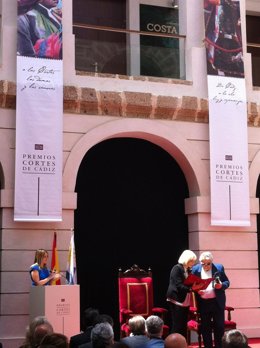 El presidente uruguayo recoge el premio Cortes de Cádiz