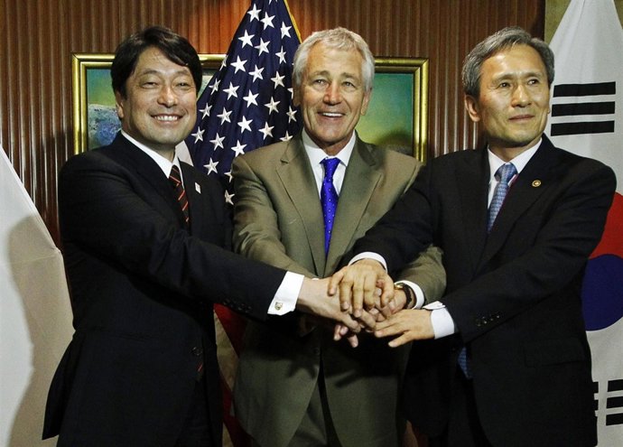 Hagel (EEUU) y Kwan-jin (Corea del Sur)