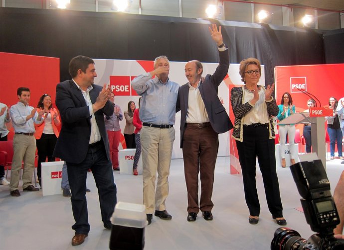 Rubcalba y Griñán, con Reyes y Espín, en la Fiesta de la Rosa del PSOE de Jaén.