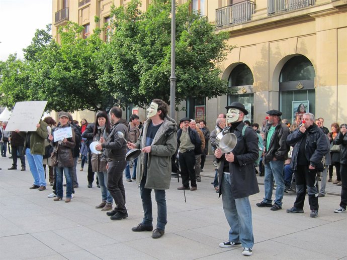 Cacerolada del movimiento 15M contra la troika.