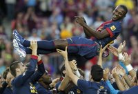 Abidal se despide: "Os llevaré siempre en mi corazón, visca el Barça y visca Catalunya"