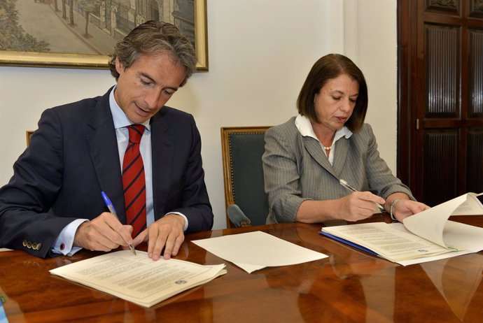Convenio entre Ayuntamiento de Santander y Fundación Altadis