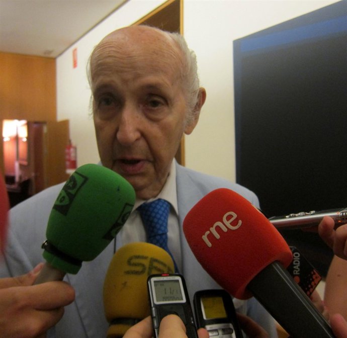 Santiago Grisolía, En Las Corts