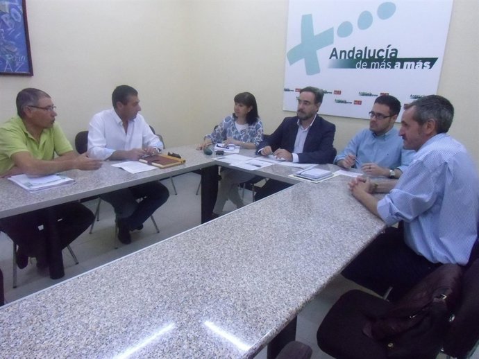 Felipe López en la reunión con UGT hoy