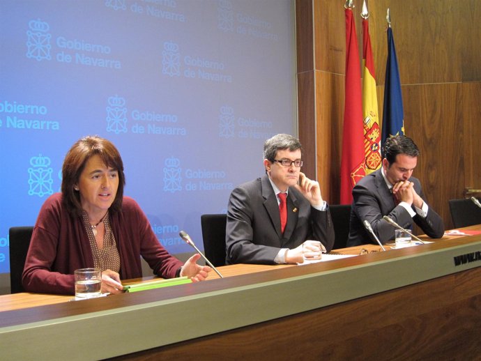 Los consejeros Marta Vera, José Iribas e Íñigo Alli en la rueda de prensa
