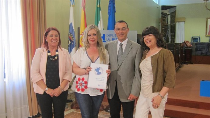 El presidente de la Diputación, Ignacio Caraballo, y Rocío Cárdenas.