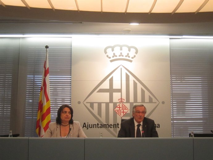 La teniente de alcalde Sònia Recasens y el alcalde Xavier Trias