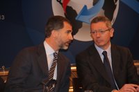 Gallardón: La Constitución puede ser "debatida pero no violentada 