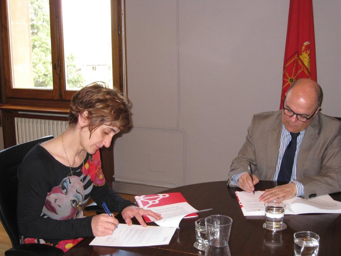  María Carmen Lizoáin Y Luis  Zarraluqui.