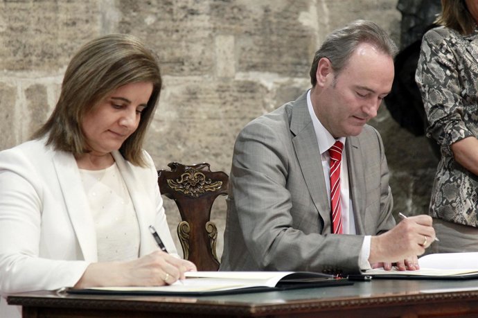 Fátima Báñez y Alberto Fabra firman un convenio contra la economía sumergida