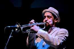 Raynald Colom actúa en el Jimmy Glass