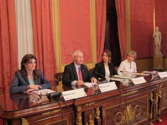 N.Laos, M.Valls (pte Cámara Barcelona), F.Vila, A.Mercadé