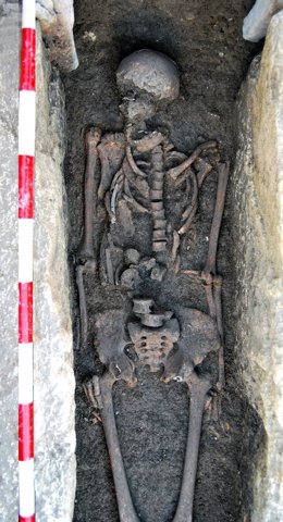 Tumba visigoda excavada en la basílica romana de Torreparedones