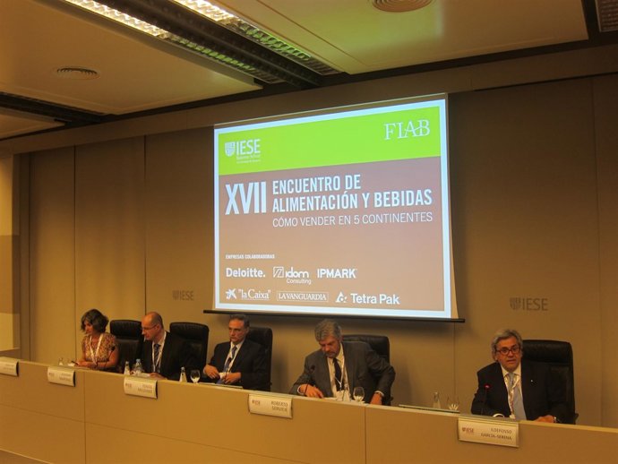 M.J.López, A.Martínez, T.Meléndez, R.Servitje e I.García