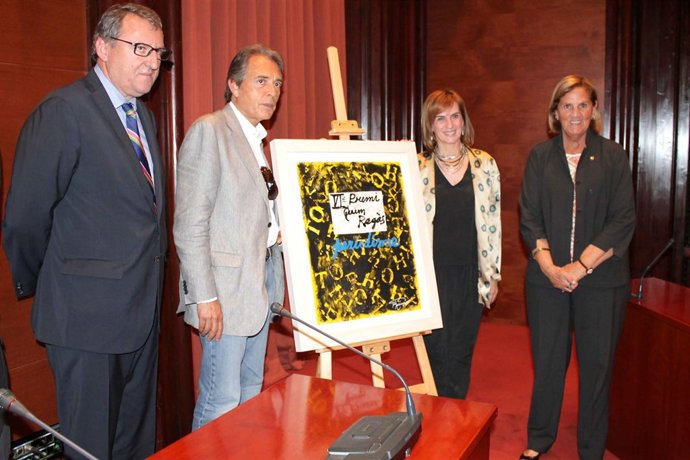 La pta del Parlament N.Gispert y la periodista G.Nierga