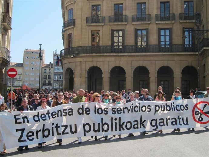 Manifestación de sindicatos de la Administración foral.