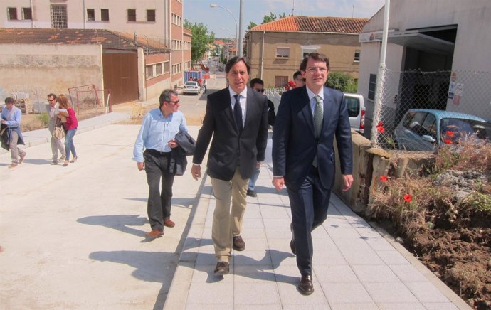 Fernández Mañueco (D)