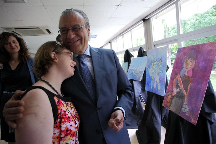 El consejero de Asuntos Sociales, Jesús Fermosel