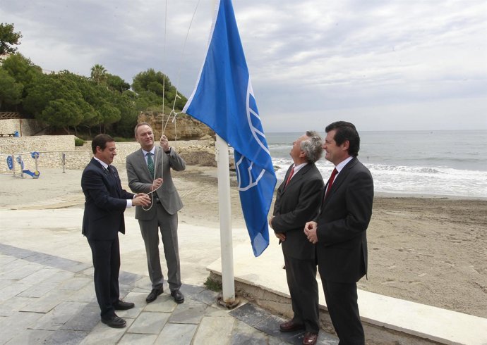 Alberto Fabra y José Císcar, junto a otras autoridades en Benissa