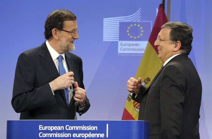 Rajoy y Barroso en la Comisión Europea sonrientes