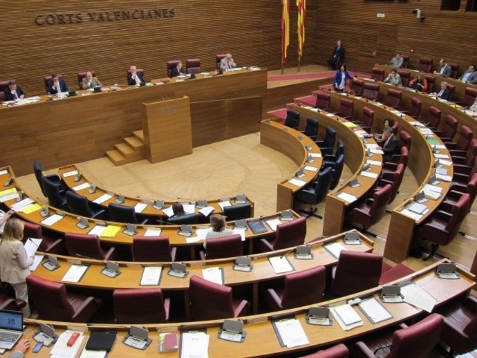 Hemiciclo de las Corts en sesión vespertina