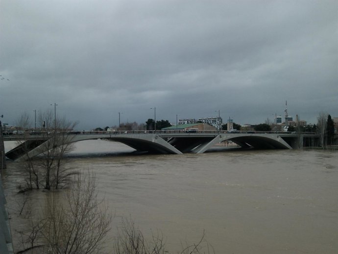 Crecida Ebro en Zaragoza.