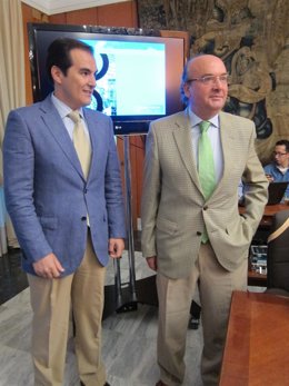 Nieto y Martín en la presentación de 'Córdoba Vivienda'