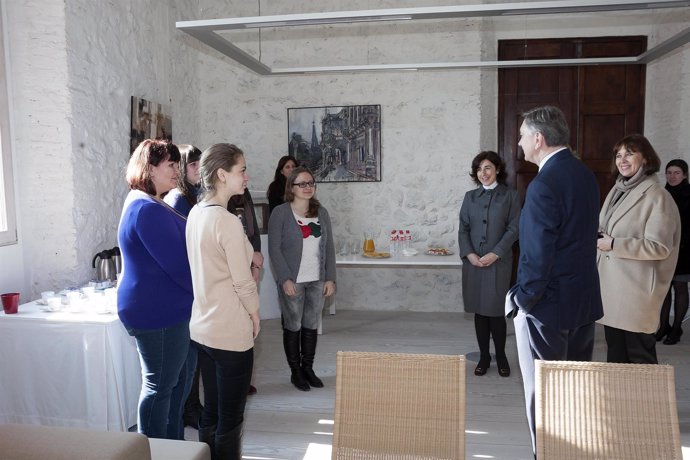 Delegación rusa con alumnas del CIESE-Comillas